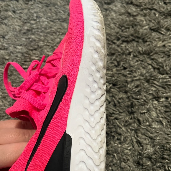 NIKE running shoes - Picture 5 of 6